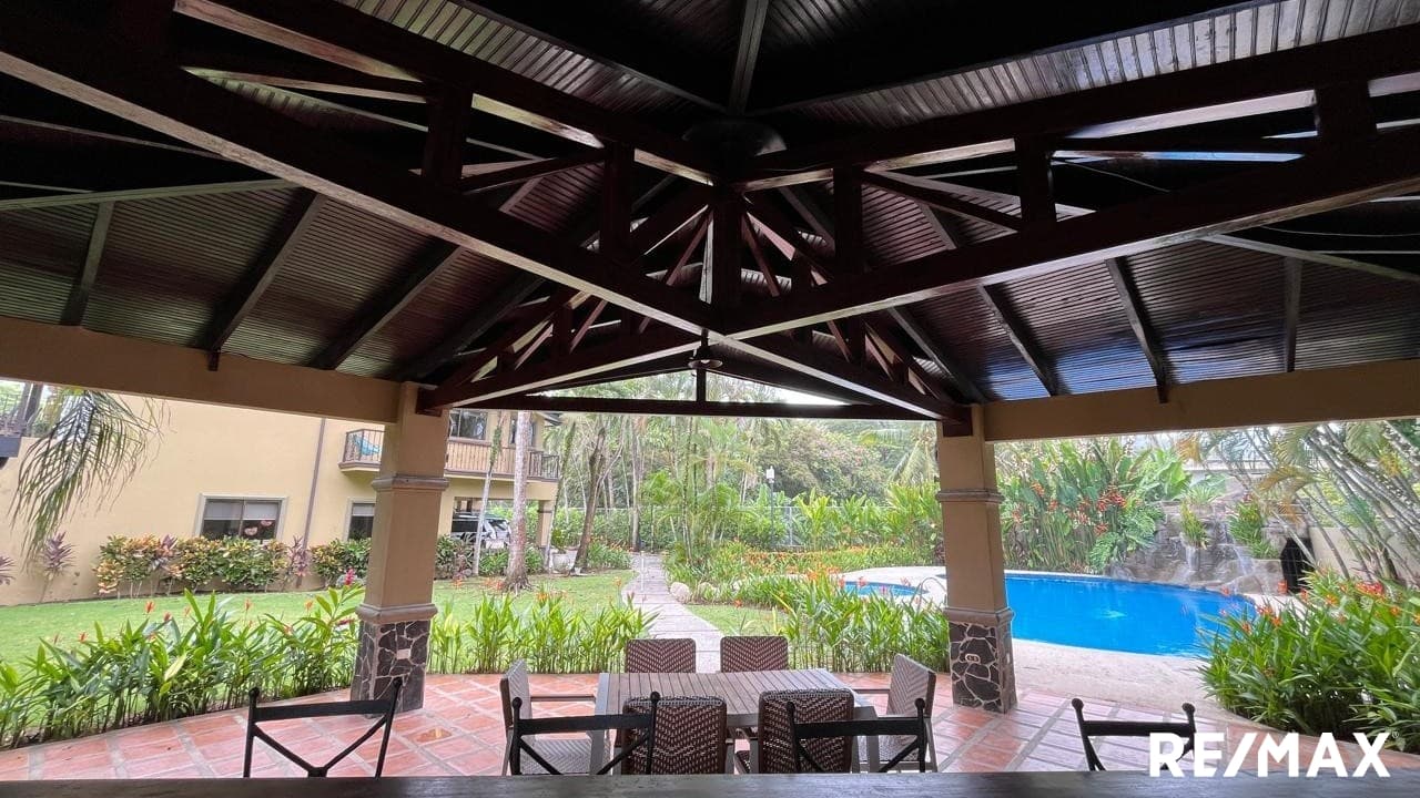 Walk to Beach Condo in Jaco, photo 3