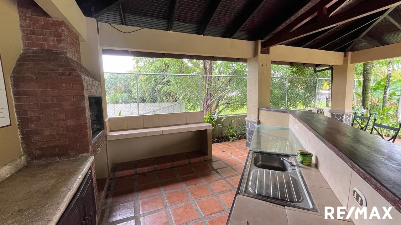 Walk to Beach Condo in Jaco, photo 4