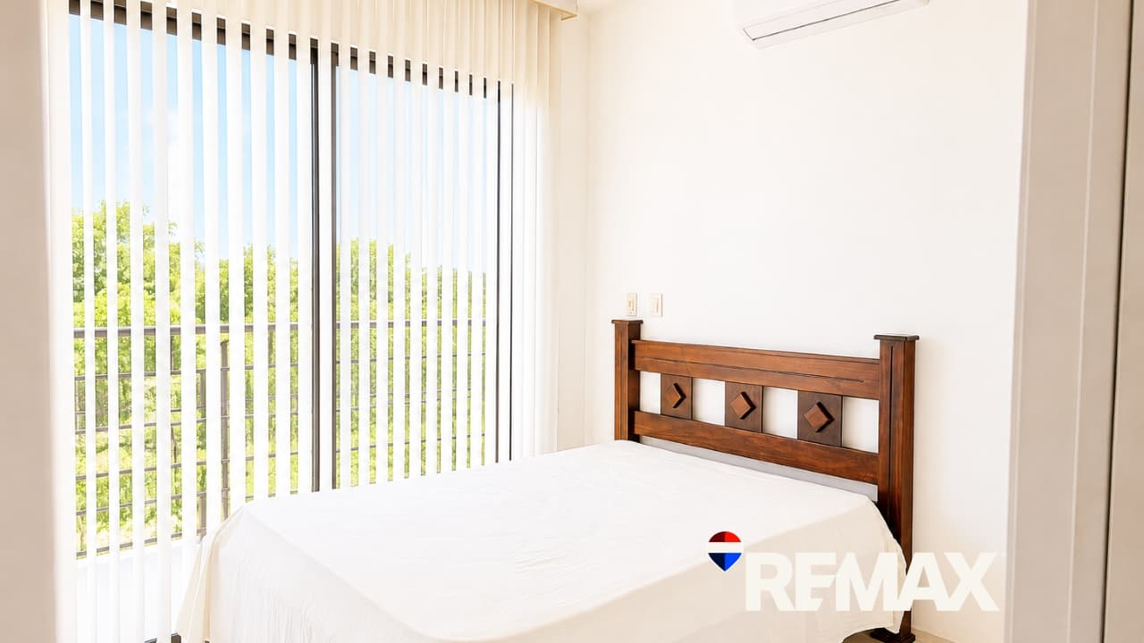 Foresta Opportunity | 2 Bedroom Condo, photo 6