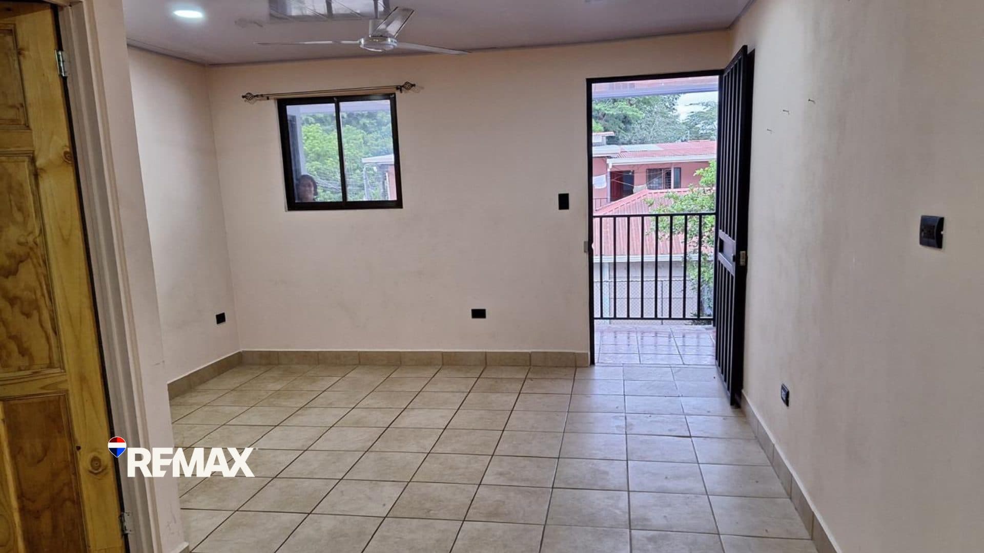 10-Unit Studio Apartment Building in Downtown Jacó, photo 11