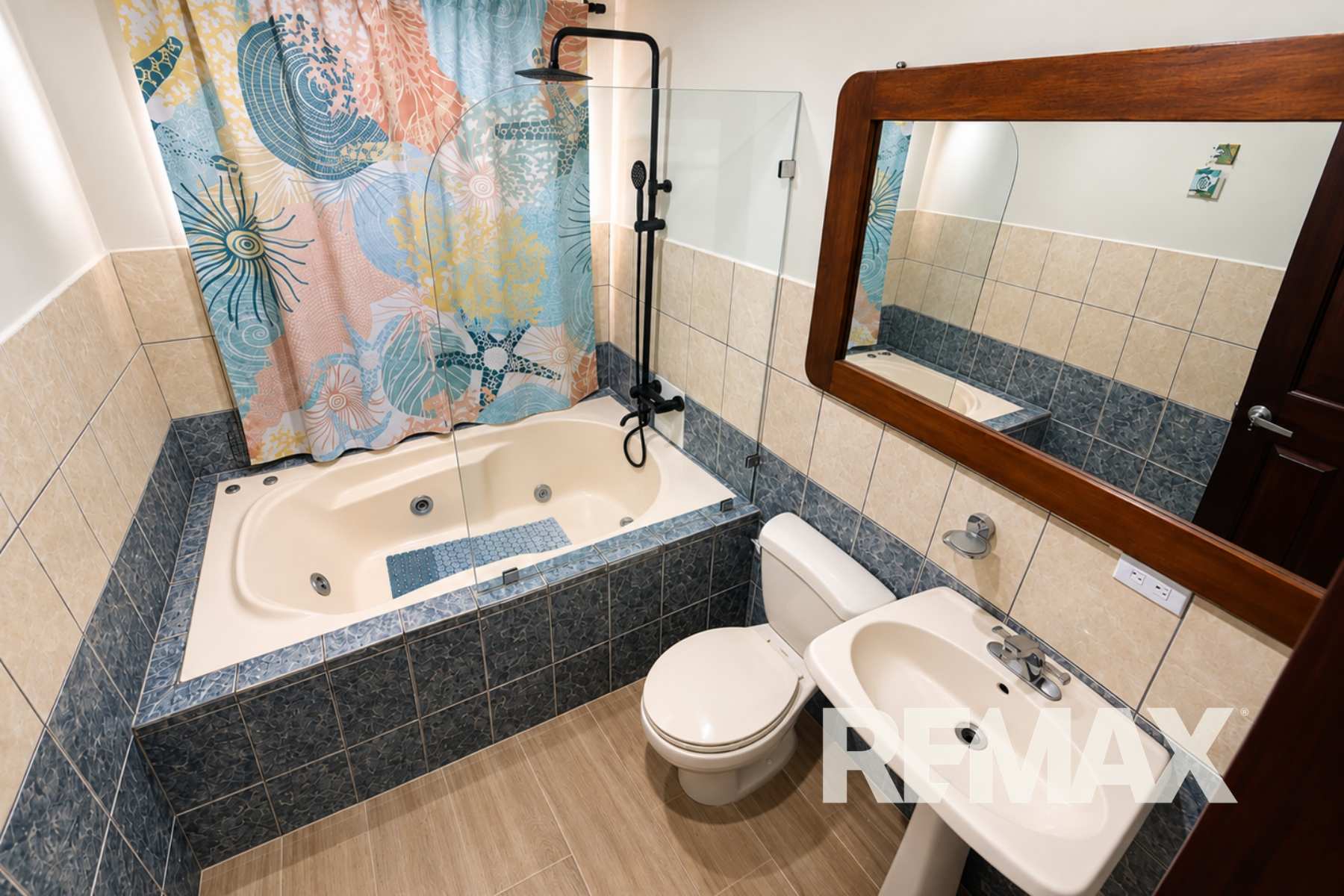 Charming Jacó Apartment Steps from the Beach, photo 10